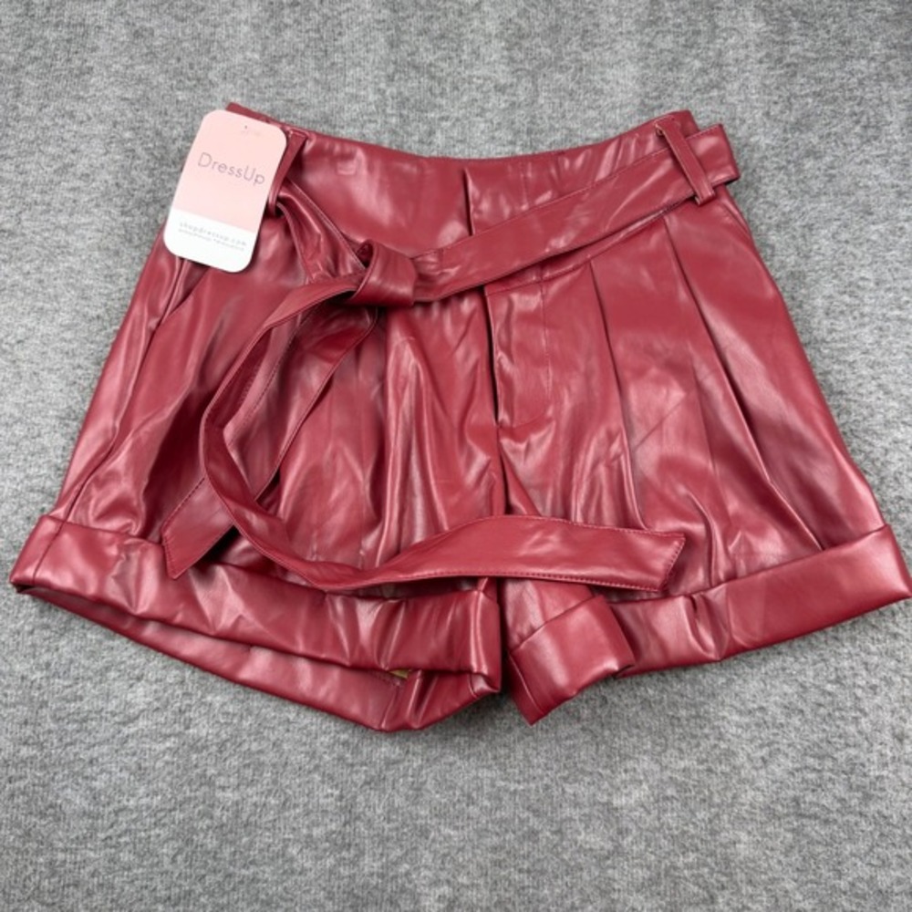 Ces Femme Faux Leather Shorts Women's Small Burgundy High Waist Pleated Tie Belt
